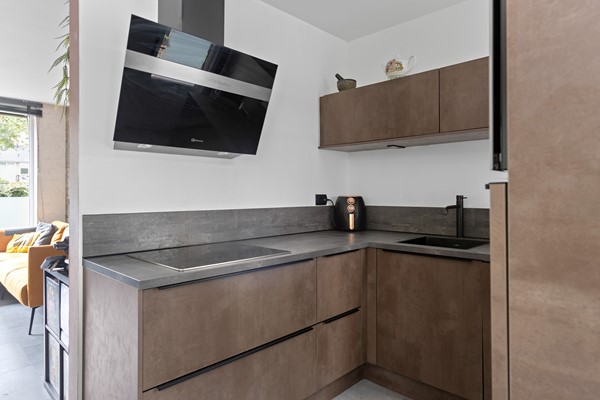 Medium property photo - W.H. Vliegenstraat 93, 3317 GS Dordrecht